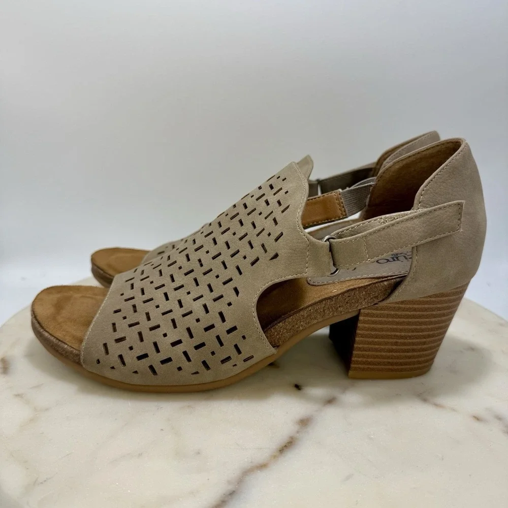 Euro Soft By Sofft Addley Perforated Ankle Booties Women's 9.5M Open Toe Beige
